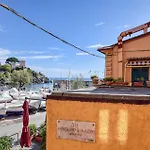 1 Bedroom Pet-friendly In Nervi Генуя