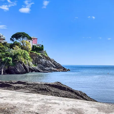 1 Bedroom Pet-friendly In Nervi Lägenhet